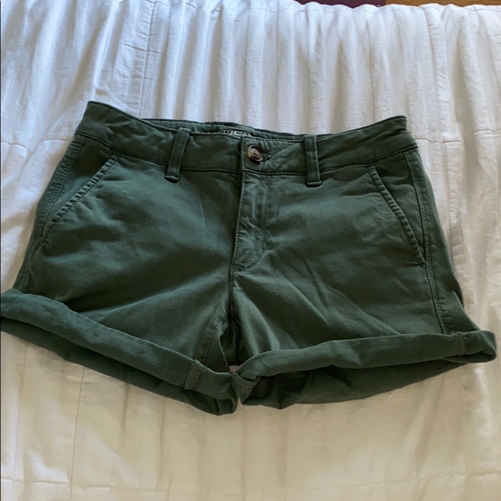 AMERICAN EAGLE Green Shorts